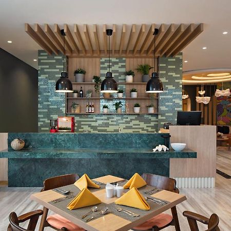 Maxonehotels At Kota Harapan Indah-Bekasi Extérieur photo