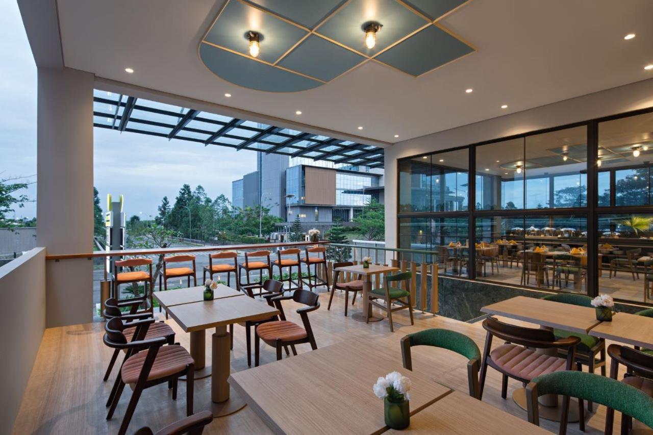 Maxonehotels At Kota Harapan Indah-Bekasi Extérieur photo