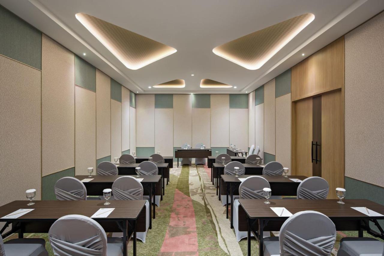 Maxonehotels At Kota Harapan Indah-Bekasi Extérieur photo