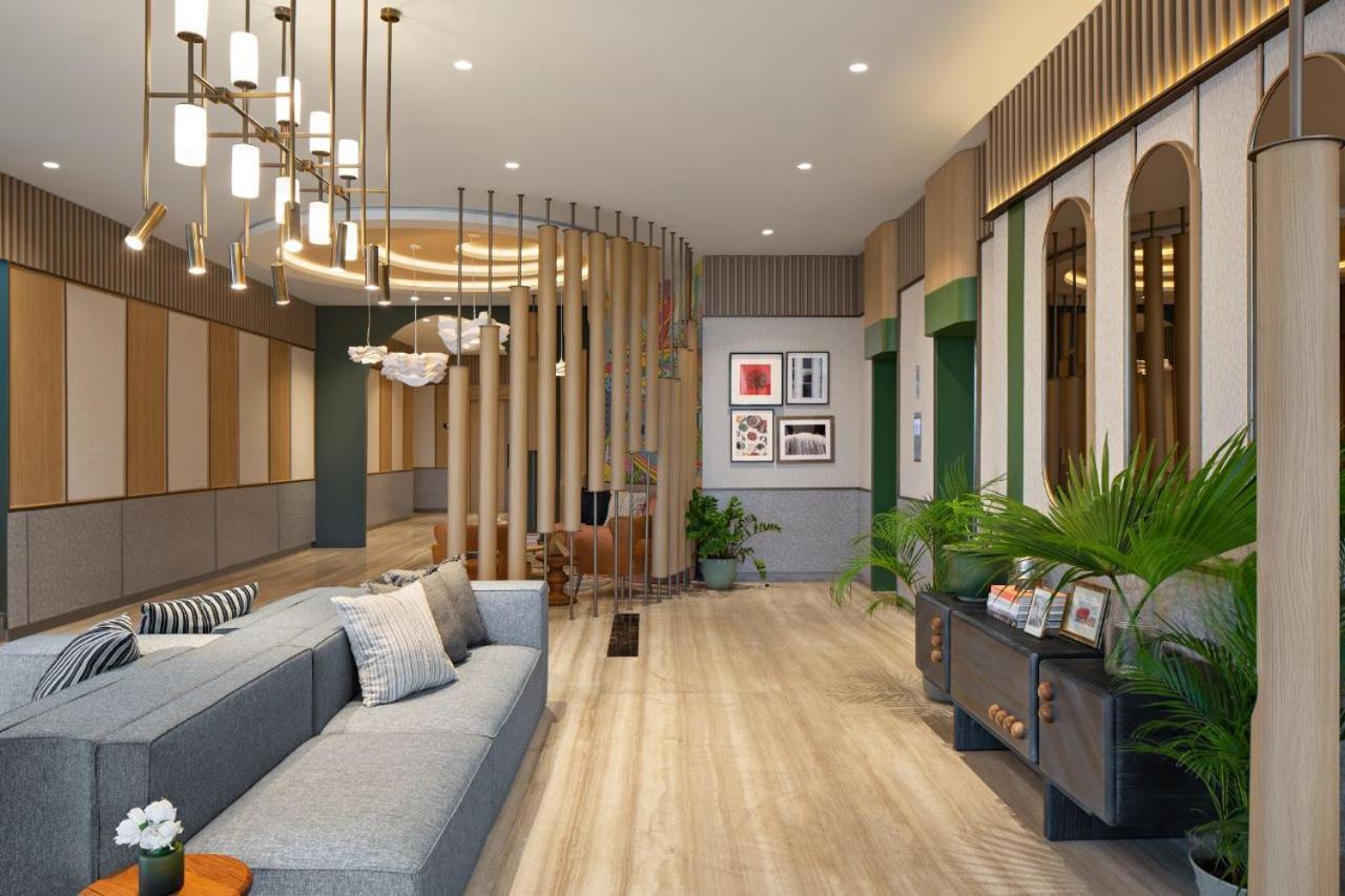Maxonehotels At Kota Harapan Indah-Bekasi Extérieur photo