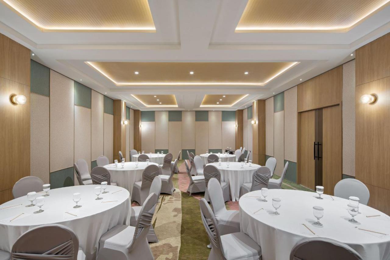 Maxonehotels At Kota Harapan Indah-Bekasi Extérieur photo