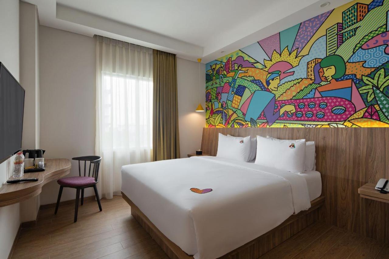 Maxonehotels At Kota Harapan Indah-Bekasi Extérieur photo